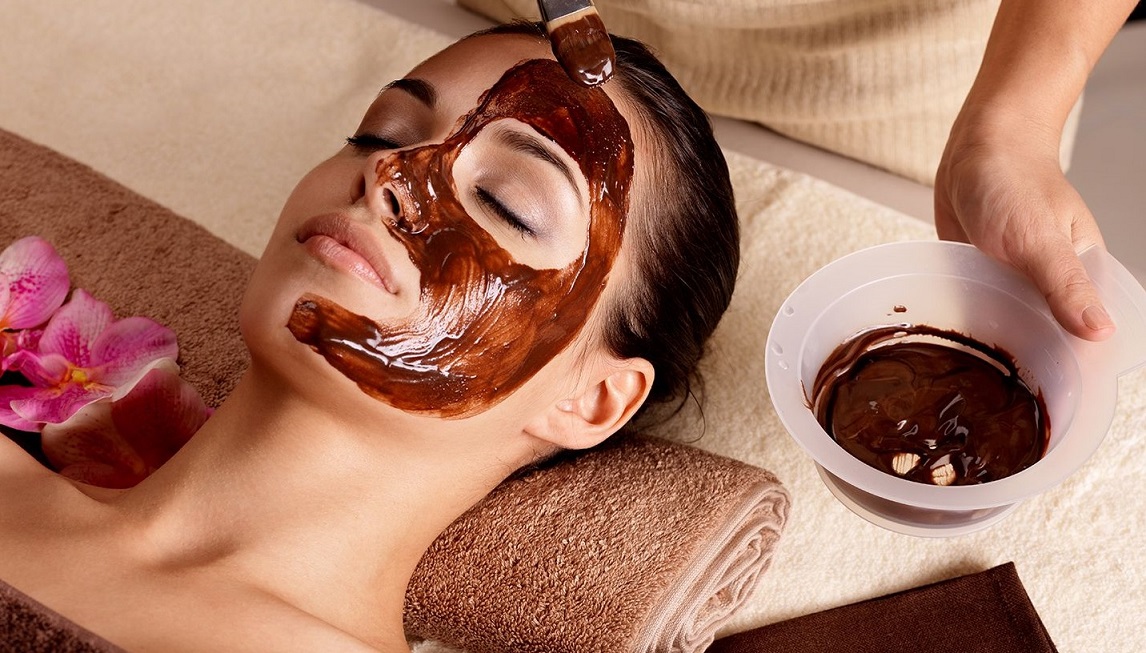 Шоколадное удовольствие для кожи лица. делаем домашние маски из любимого лакомства