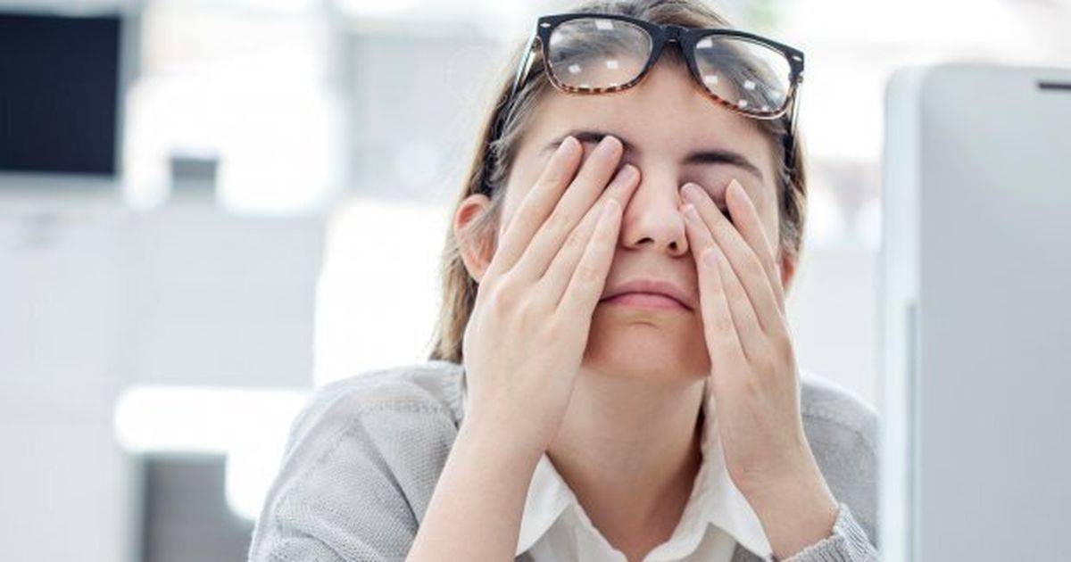 Синдром сухого глаза - симптомы, лечение, причины. капли от сухости в глазах