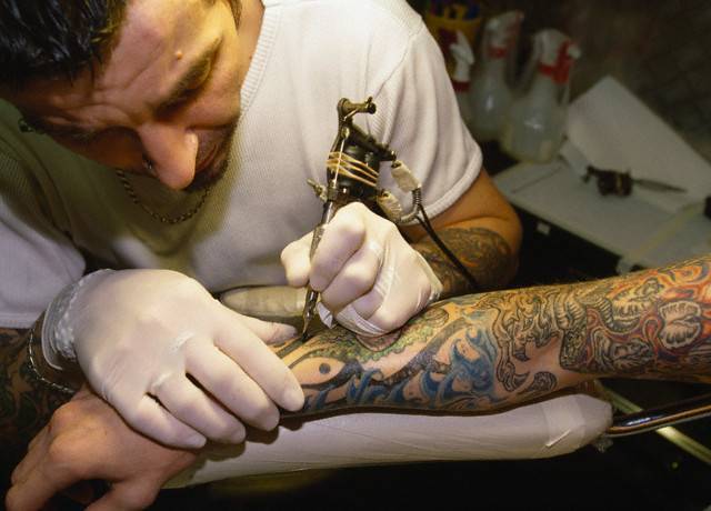 Как сделать себе татуировку без татуировочной машинки