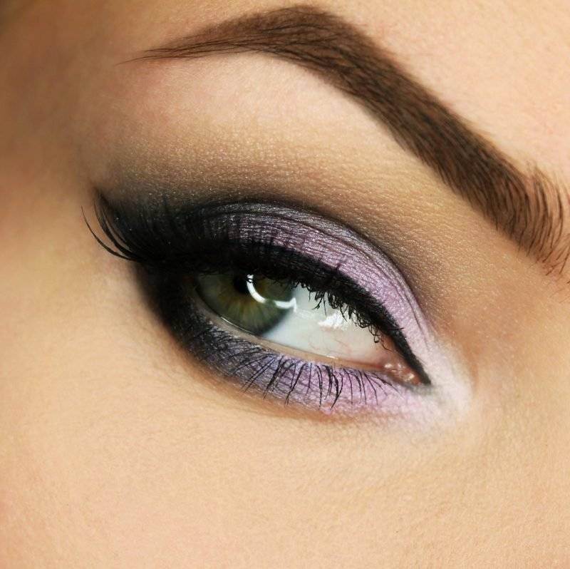 Как сделать макияж для каре-зеленых глаз? — полезные советы