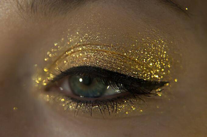 Золотой макияж: 100 фото модных идей, безупречных вариантов и красивых сочетаний