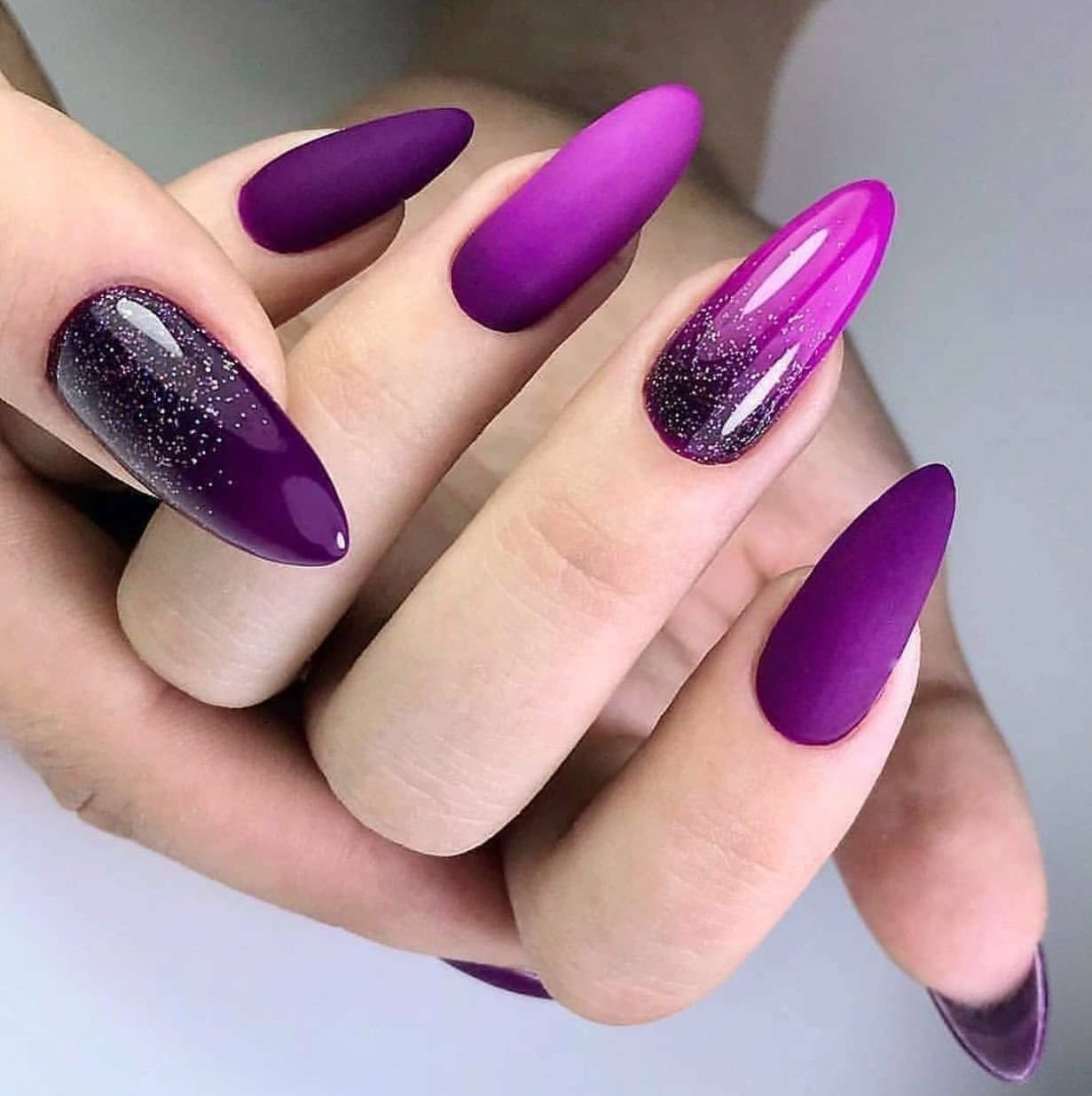 Дизайн ногтей фиолетового цвета