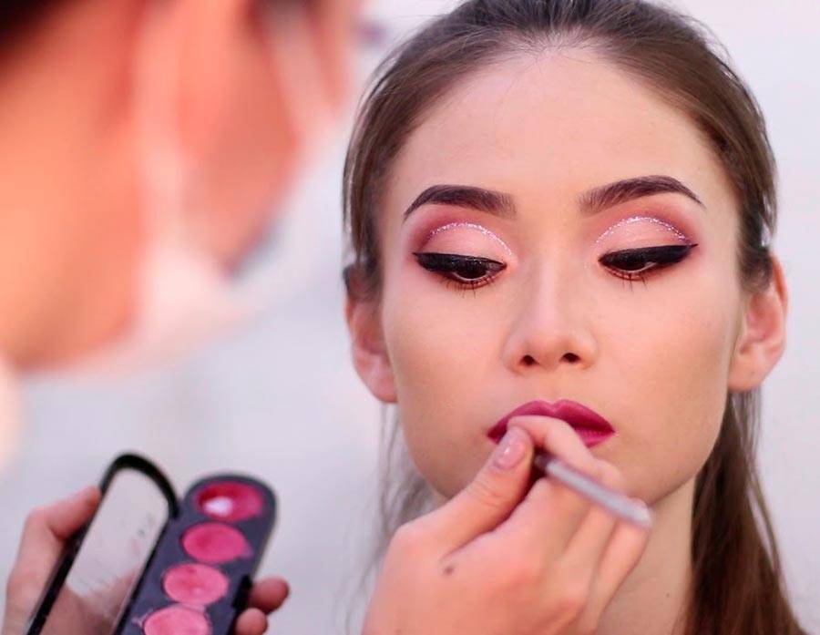 Back to school: собираем косметичку для подростков! | makeupme - академия для визажистов №1