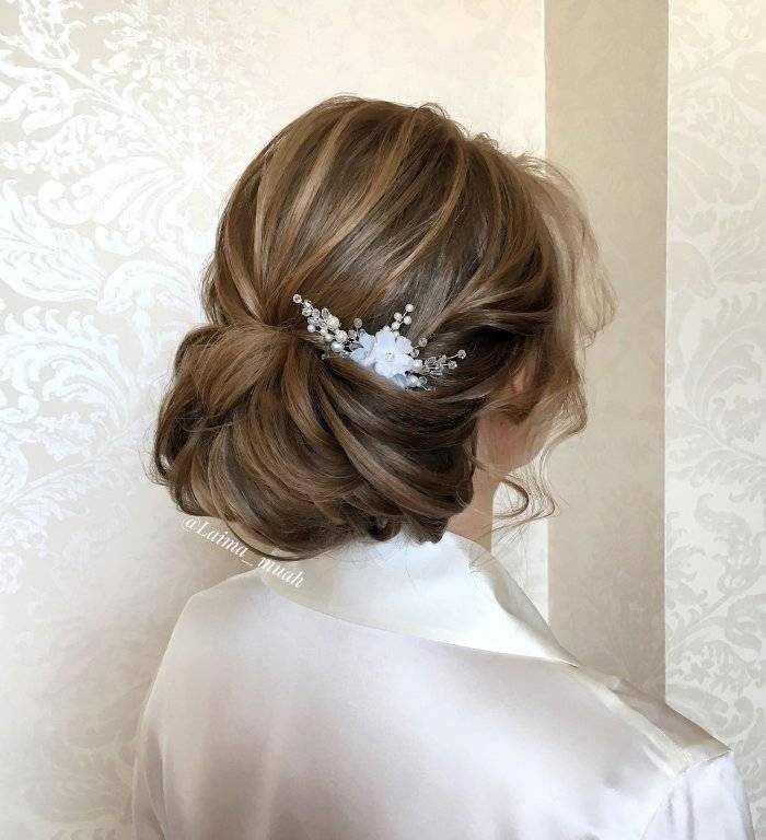 Свадебные прически на средние волосы 2020: топ-8 шикарных идей для невест