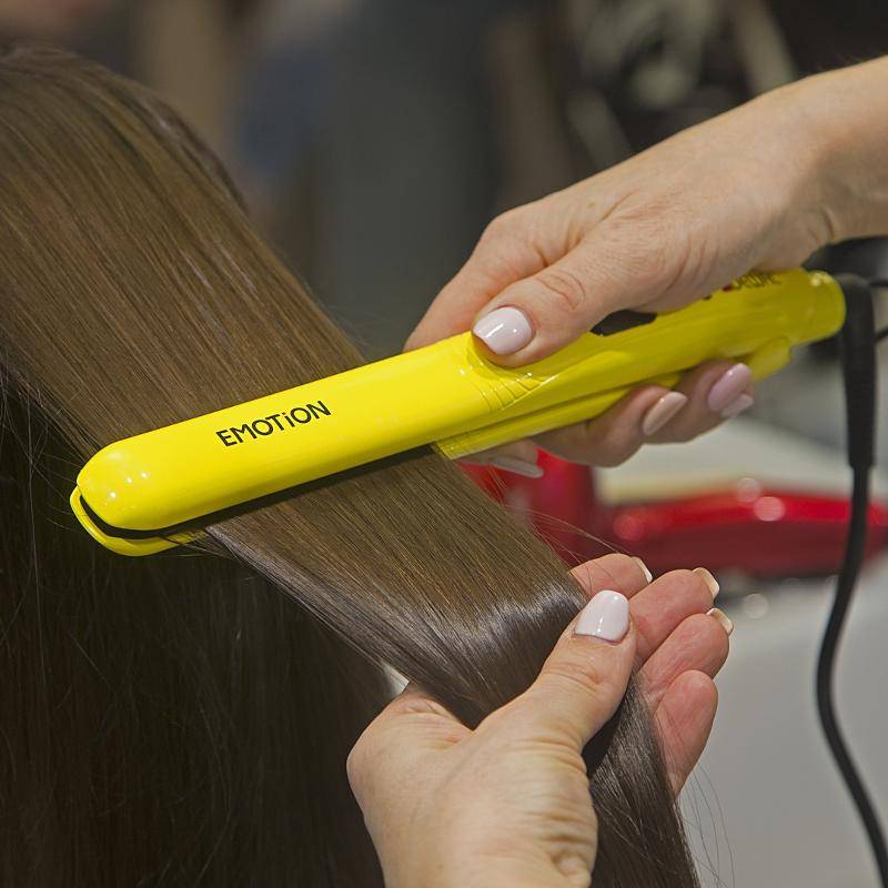 8 советов для выпрямления волос утюжком надолго, ровно и без вреда