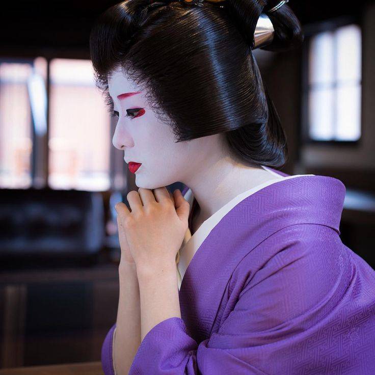20 ретро-фотографий японских гейш, считающих, что точно знают истинное предназначение женщины