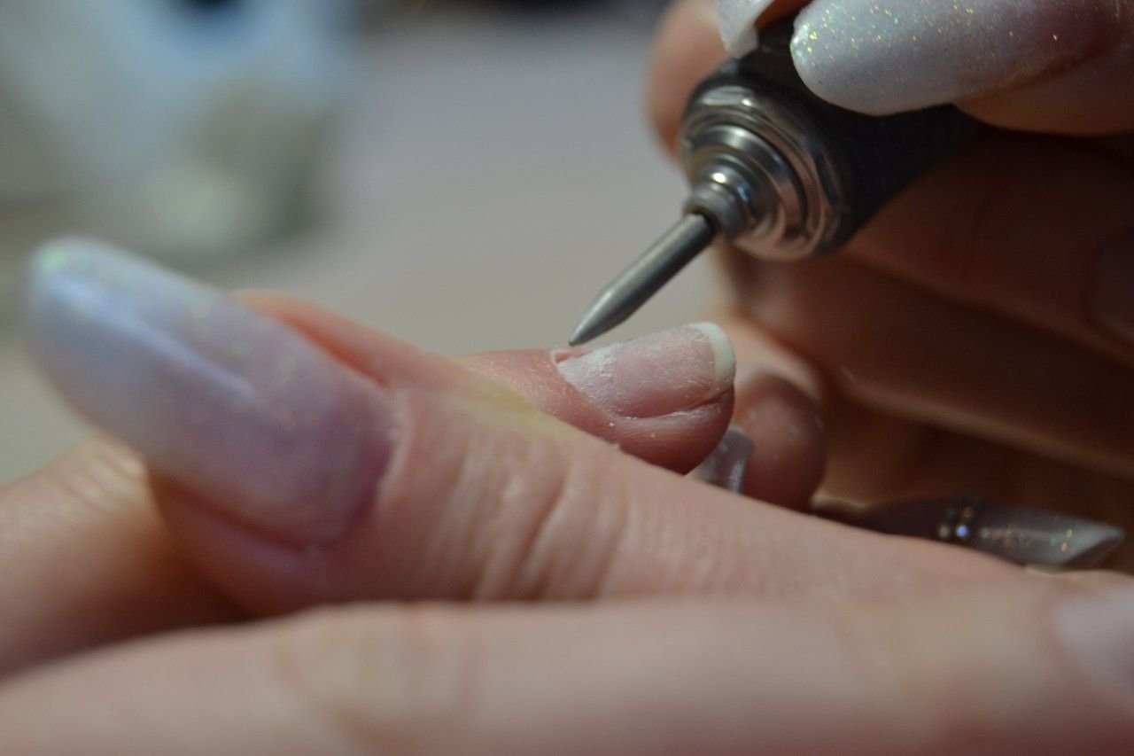 Как сделать коррекцию ногтей гелем