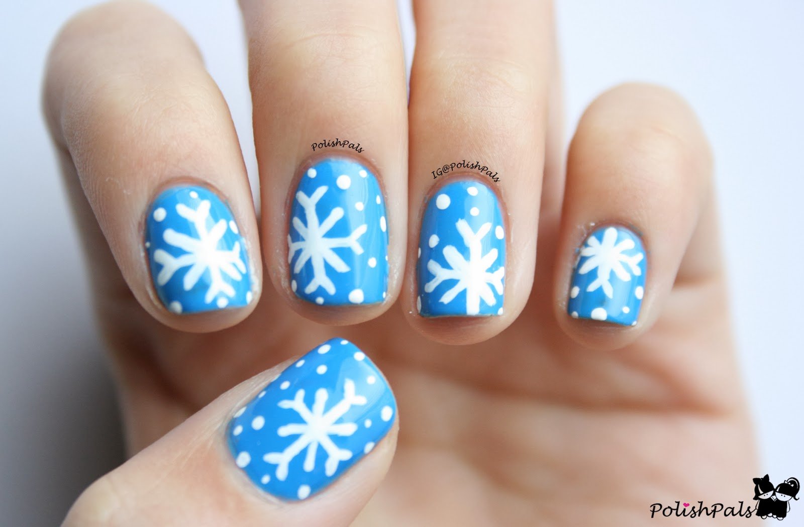 Волшебный маникюр со снежинками и лучшие примеры зимнего дизайна!