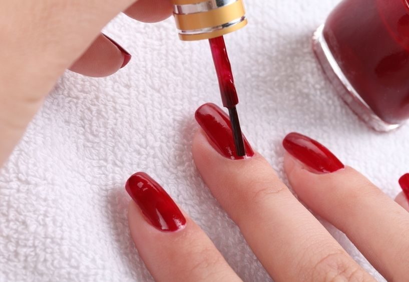 Как правильно красить ногти