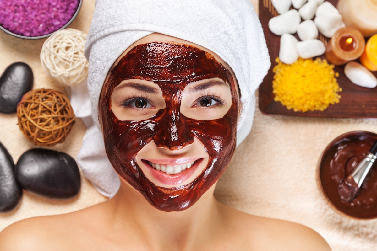 Чем полезна шоколадная маска для лица в домашних условиях?