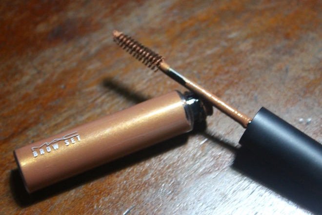 Тушь для бровей: как пользоваться, можно ли красить брови тушью для ресниц, водостойкая тушь