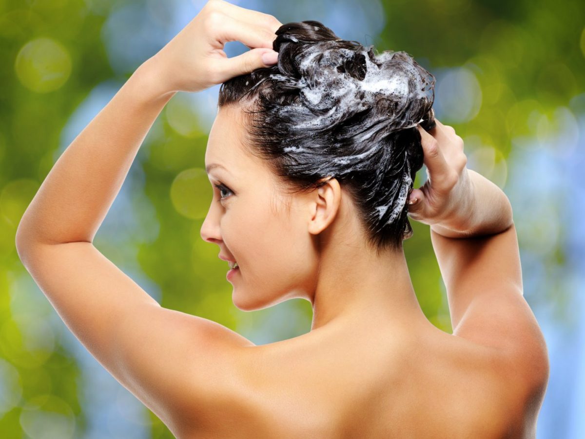 Как ухаживать за волосами летом правильно?