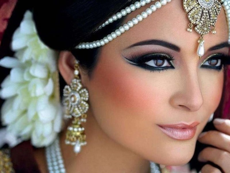 Арабский макияж - собоенности и секреты
