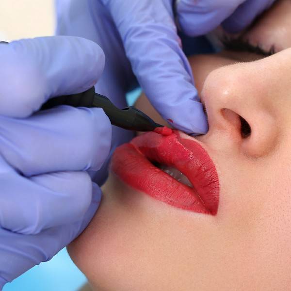 Перманентный макияж: коррекция синих губ  | pro.bhub.com.ua