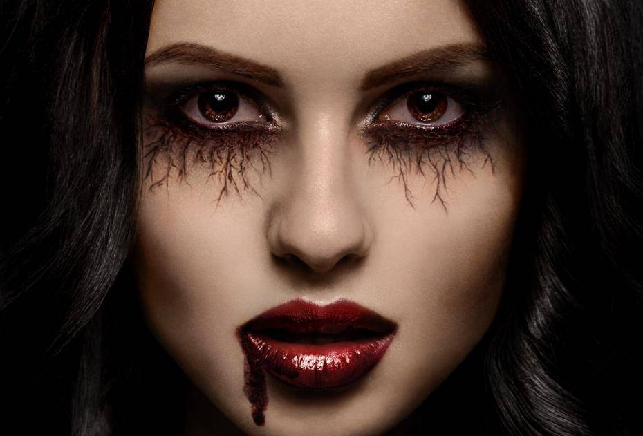 Создание макияжа вампира на хэллоуин