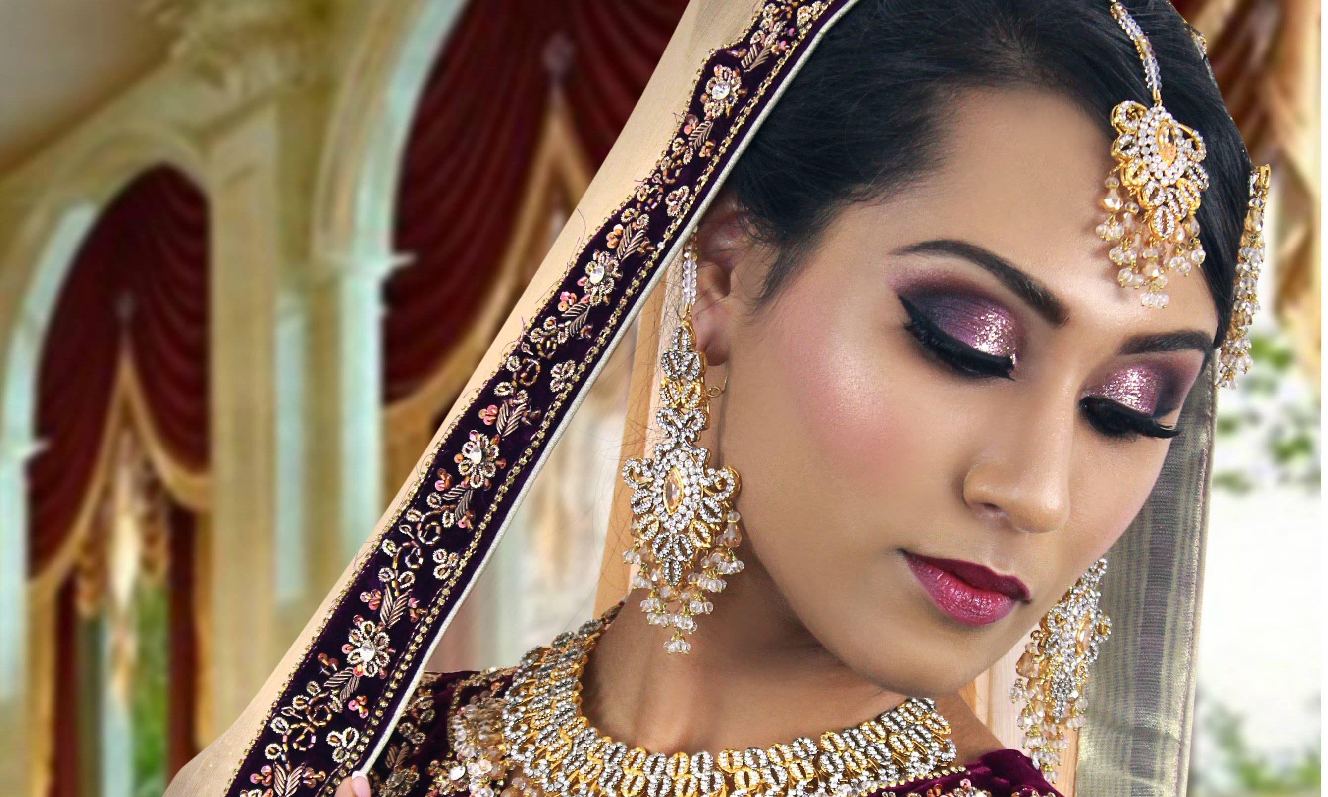 Индийский макияж: как сделать яркий образ восточной красавицы