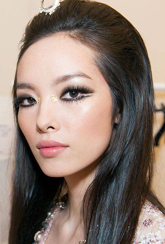 Правила выполнения макияжа для азиатских глаз