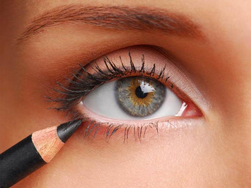 Как правильно красить глаза карандашом: фото и видео-урок