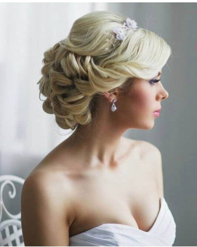 Модные в 2021 свадебные прически на средние волосы