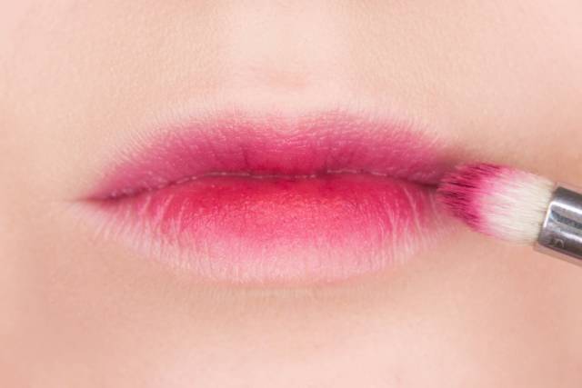 Зацелованные губы: 19 лучших губных помад