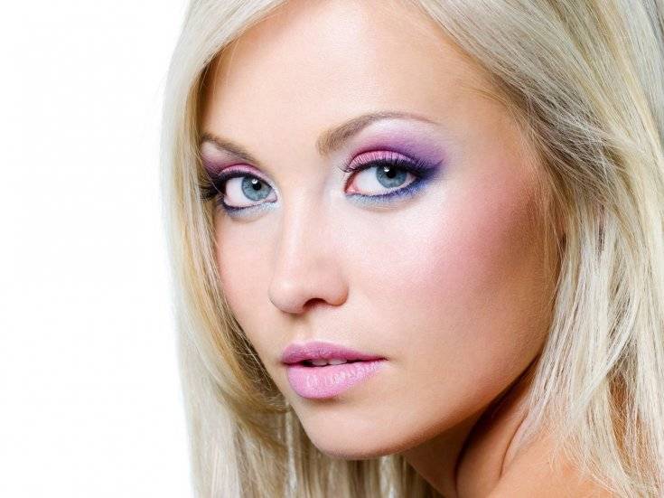 Как краситься блондинке: 15 вариантов макияжа глаз на все случаи