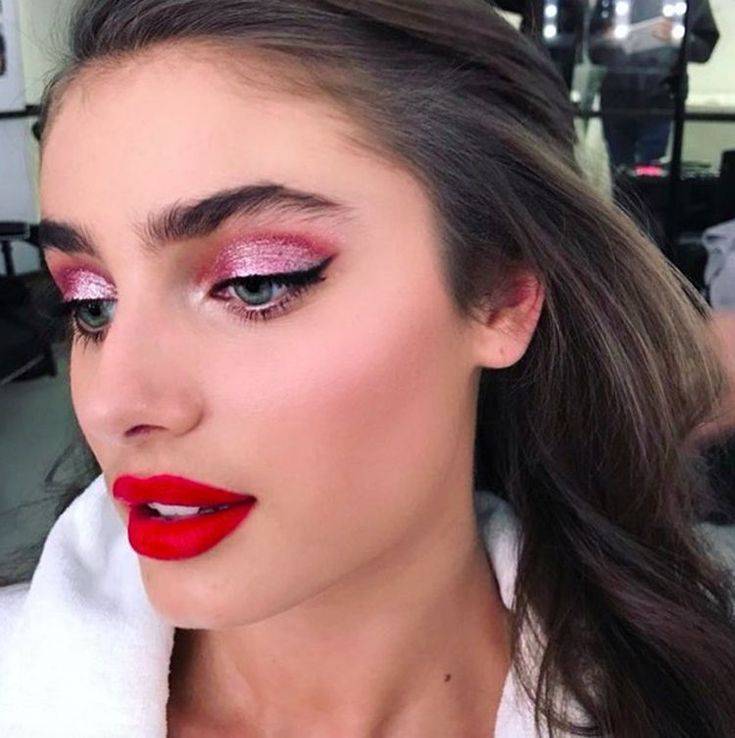 Сияющий макияж- правила создания блестящего глянцевого makeup » womanmirror
сияющий макияж- правила создания блестящего глянцевого makeup