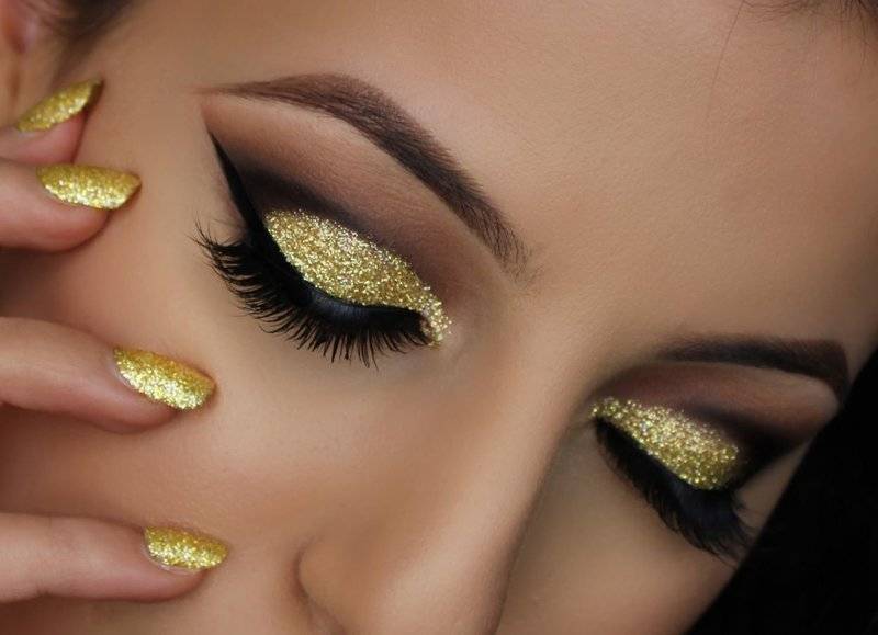 Как сделать пошагово золотой макияж для разного цветотипа глаз