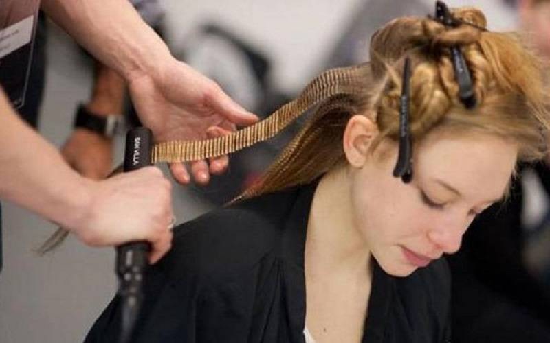 Разные виды укладки волос в прическу: основные способы с фото