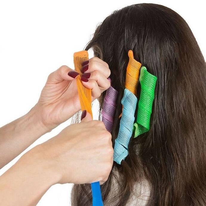 Как пользоваться бигуди с крючком «волшебный локон. бигуди-спиральки: разновидности и правила использования как правильно накрутить волосы на бигуди спиральки