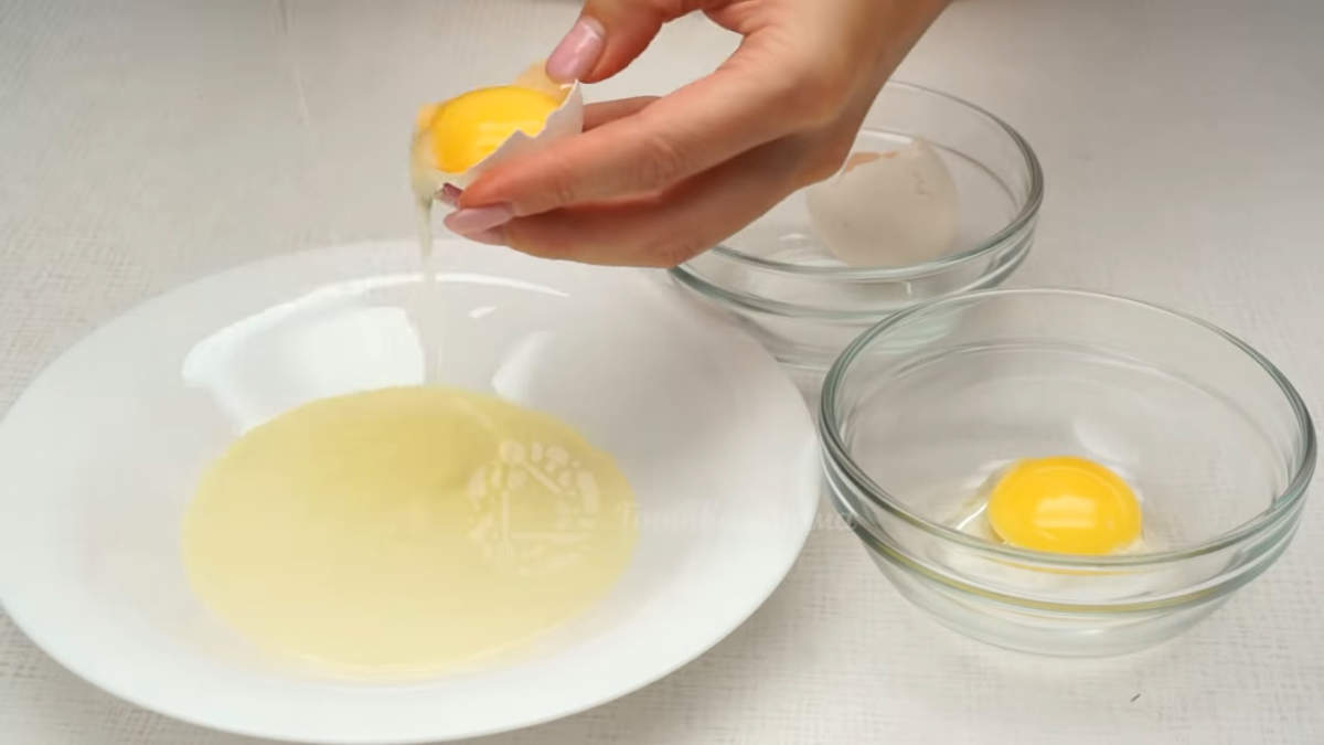 Как приготовить самые действенные яичные маски для лица в домашних условиях