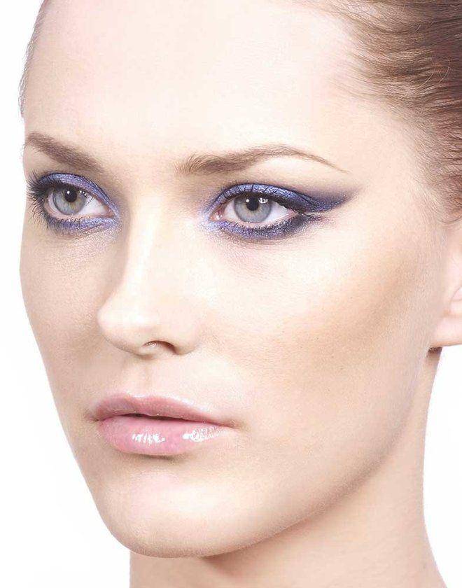 Как подобрать цвет волос для голубых глаз