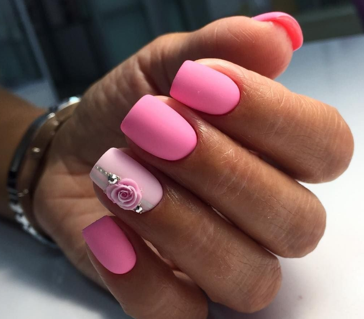 Дизайн розовых ногтей. Розовые ногти. Шеллак розовый. Маникюр розового цвета. Розовый маникюр на короткие ногти.